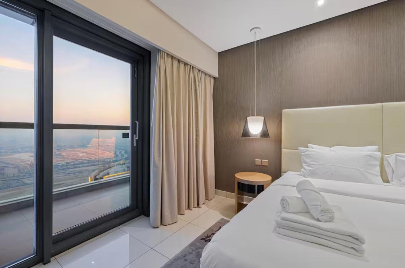 Fivex Paramount 1br Sky Apartment