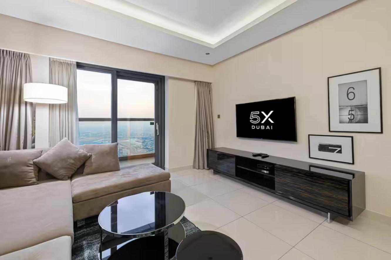 Fivex Paramount 1br Sky * Dubai