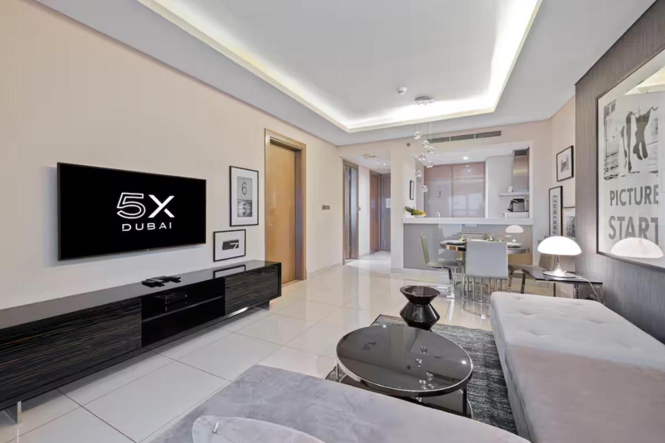 Fivex Paramount 1br Sky Apartment