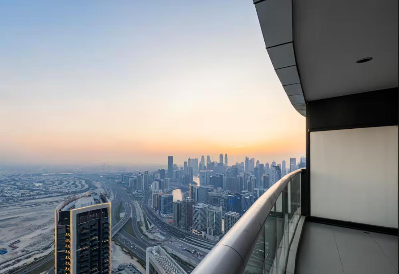 Fivex Paramount 1br Sky Dubai